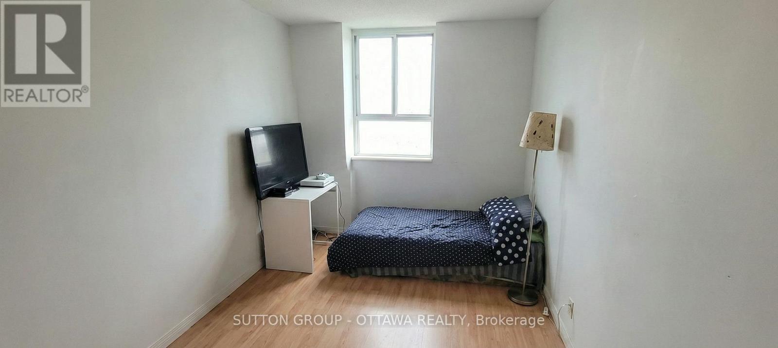 516 - 2000 Jasmine Crescent, Ottawa, Ontario  K1J 8K4 - Photo 5 - X12784428