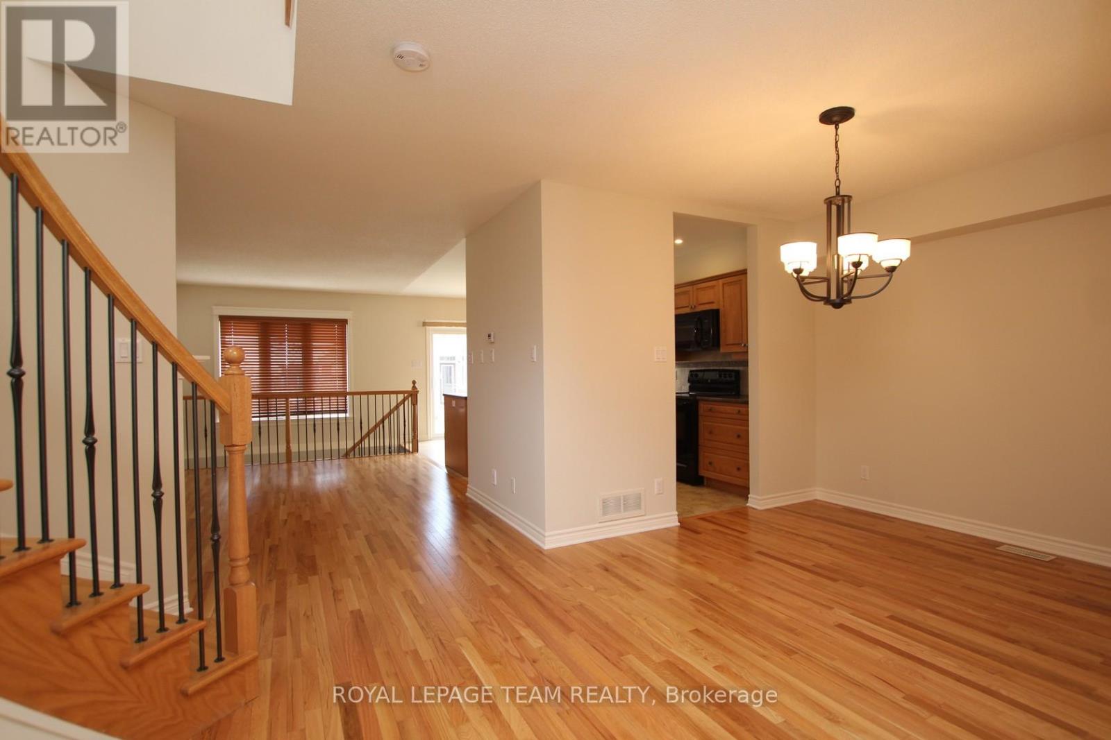 1032 Marconi Avenue, Ottawa, Ontario  K2W 0C8 - Photo 2 - X12787220