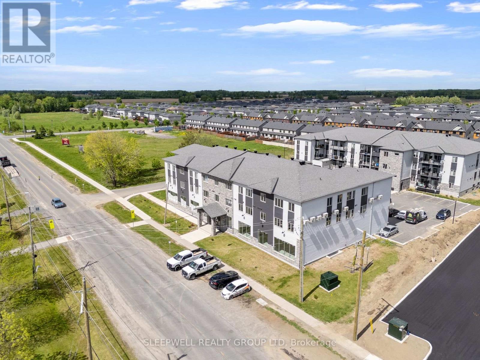 302 - 979 North Russell Road, Russell, Ontario  K4R 0L9 - Photo 2 - X12791832