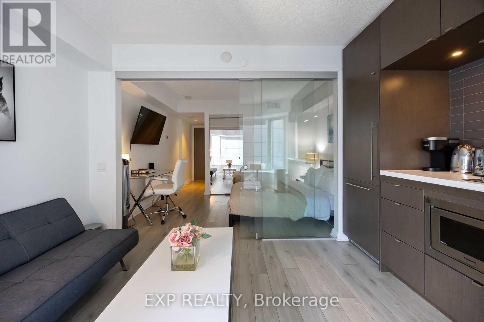 1106 - 155 Yorkville Avenue, Toronto, Ontario  M5R 1C4 - Photo 12 - C12794938