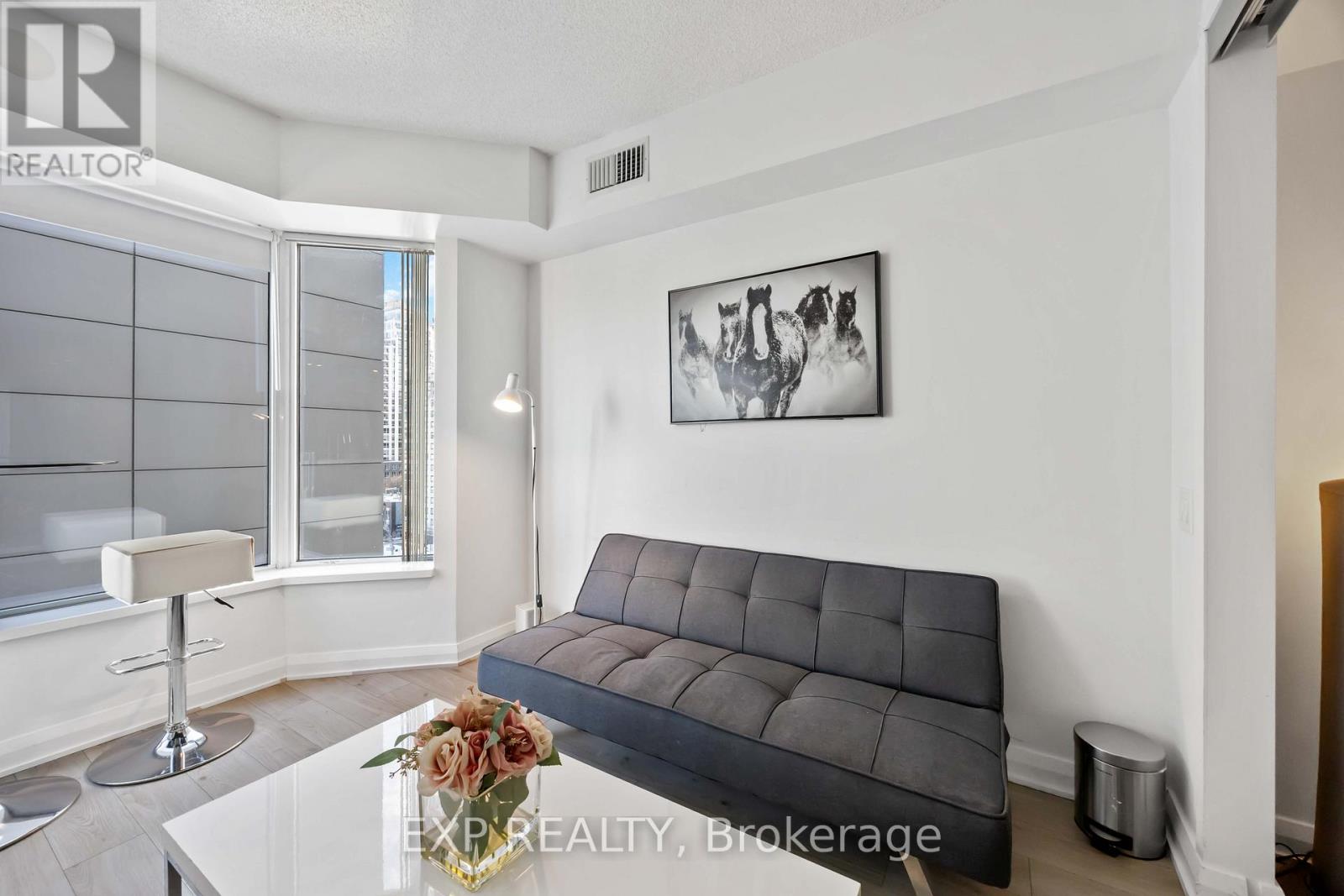 1106 - 155 Yorkville Avenue, Toronto, Ontario  M5R 1C4 - Photo 17 - C12794938