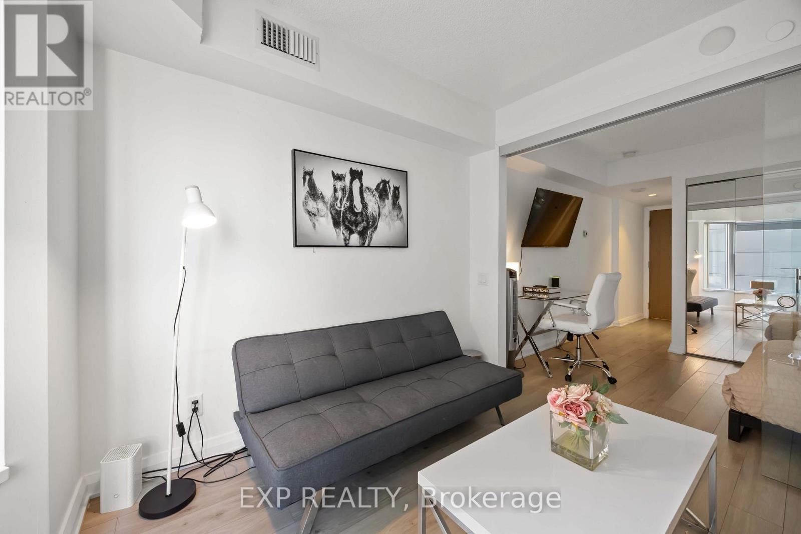 1106 - 155 Yorkville Avenue, Toronto, Ontario  M5R 1C4 - Photo 18 - C12794938
