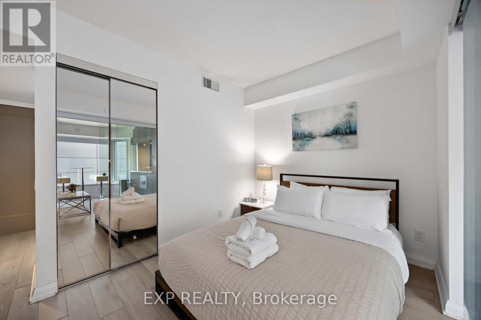 1106 - 155 Yorkville Avenue, Toronto, Ontario  M5R 1C4 - Photo 22 - C12794938
