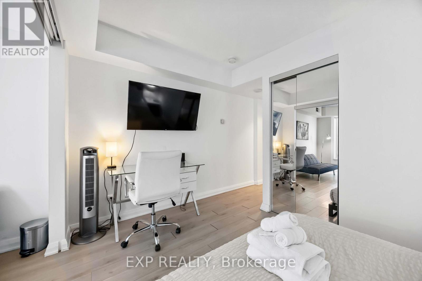 1106 - 155 Yorkville Avenue, Toronto, Ontario  M5R 1C4 - Photo 25 - C12794938