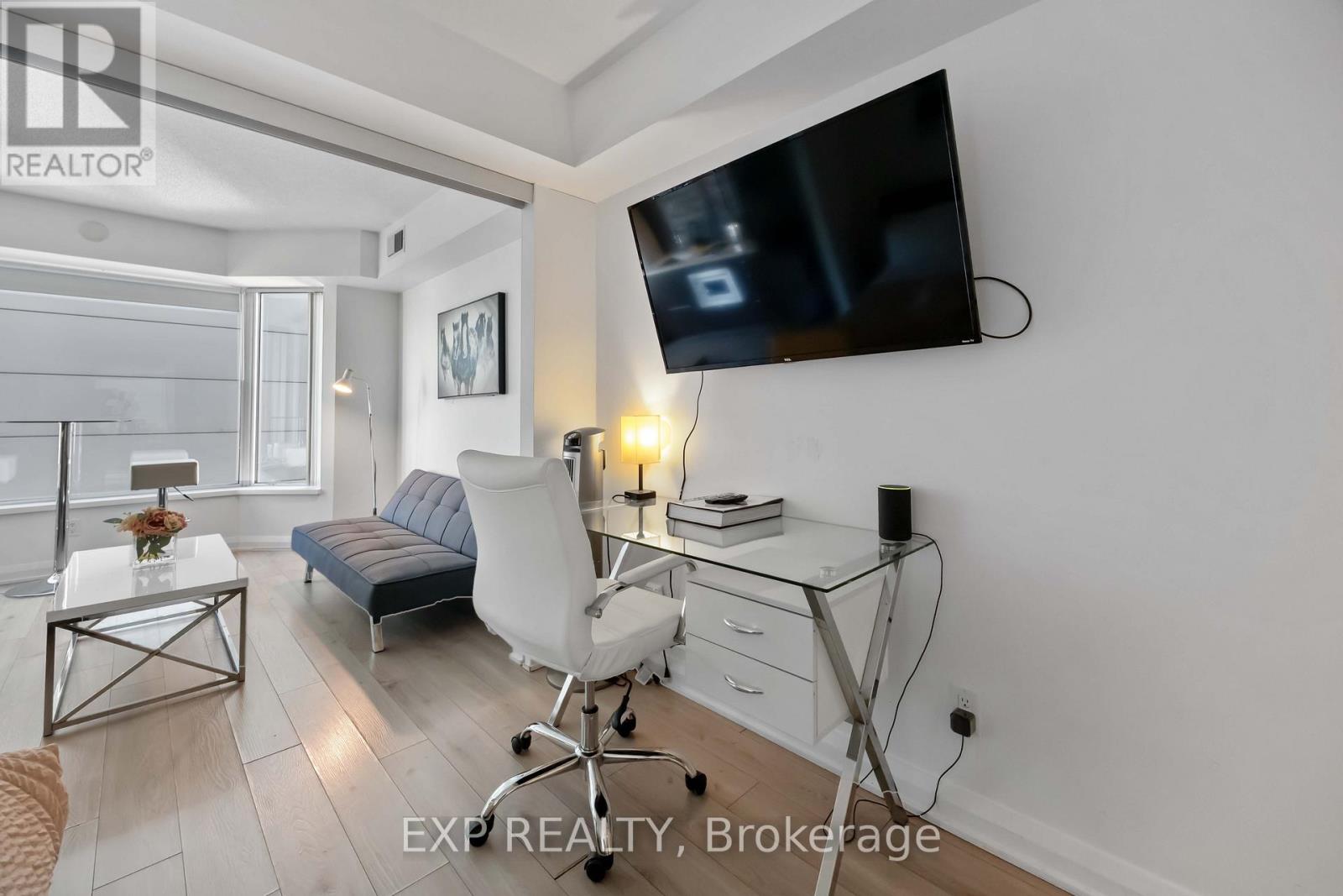1106 - 155 Yorkville Avenue, Toronto, Ontario  M5R 1C4 - Photo 6 - C12794938