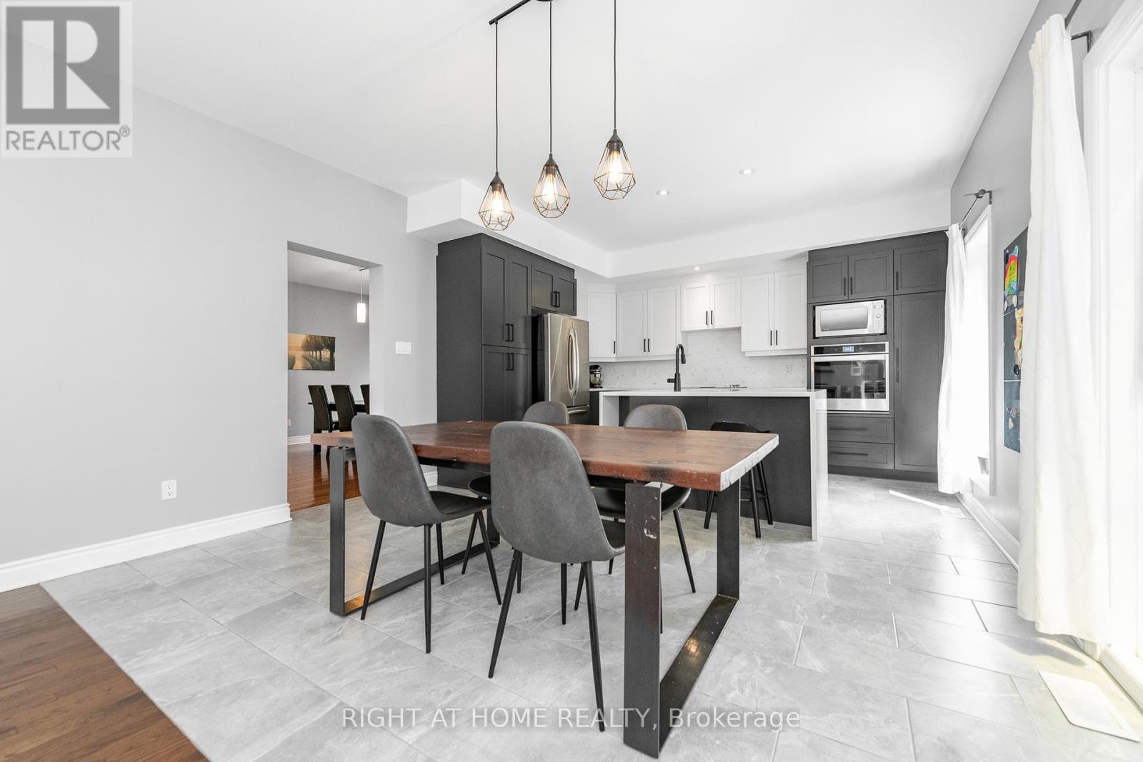 48 Station Trail, Russell, Ontario  K4R 0A3 - Photo 14 - X12794994