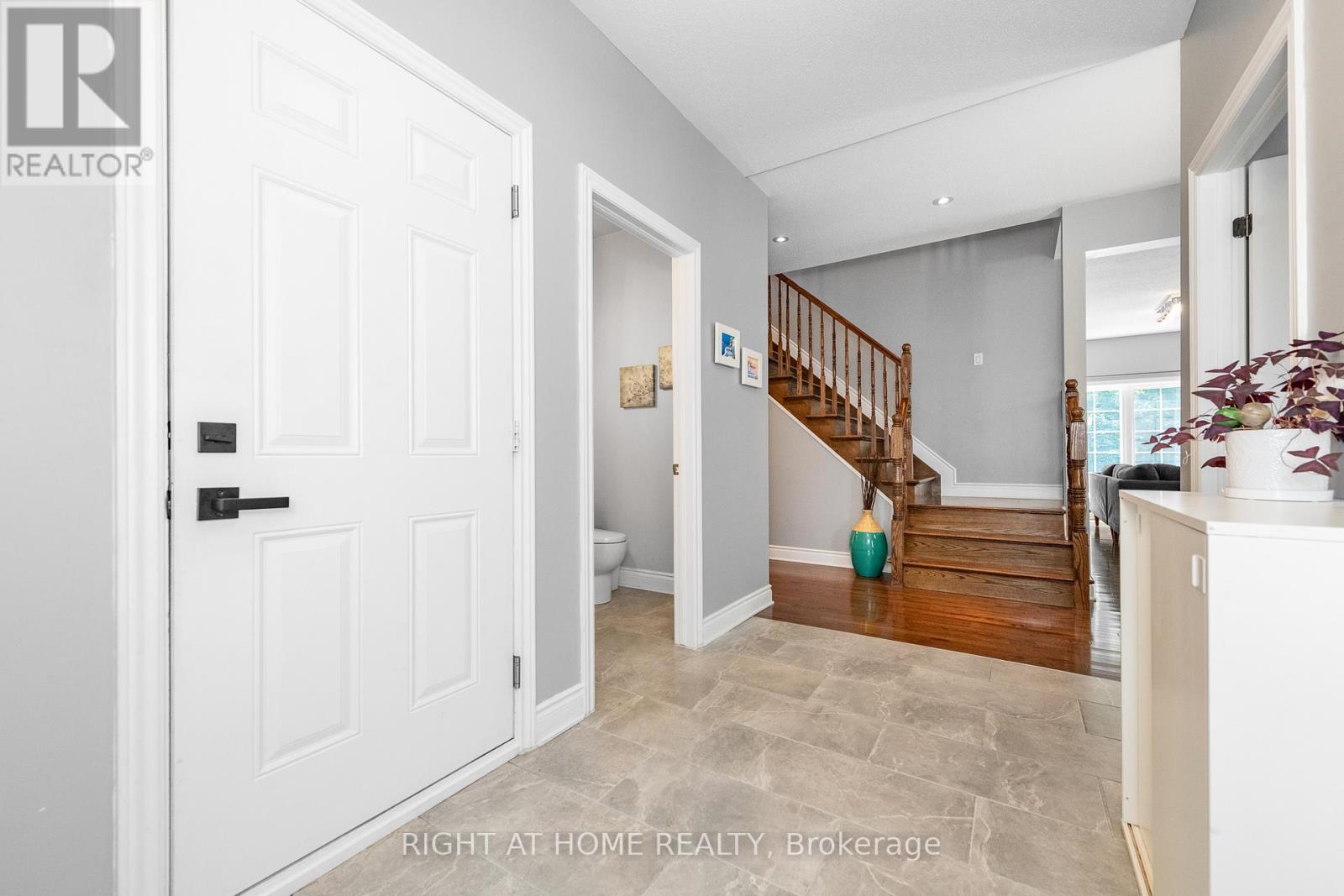 48 Station Trail, Russell, Ontario  K4R 0A3 - Photo 22 - X12794994
