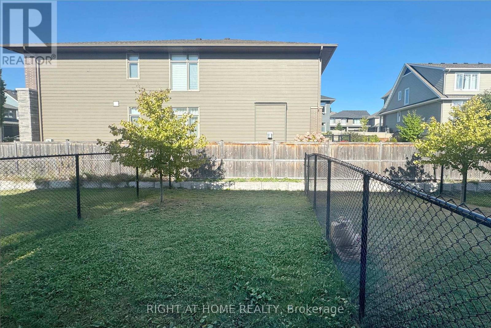 117 Escarpment Crescent, Ottawa, Ontario  K2T 0L8 - Photo 38 - X12795884