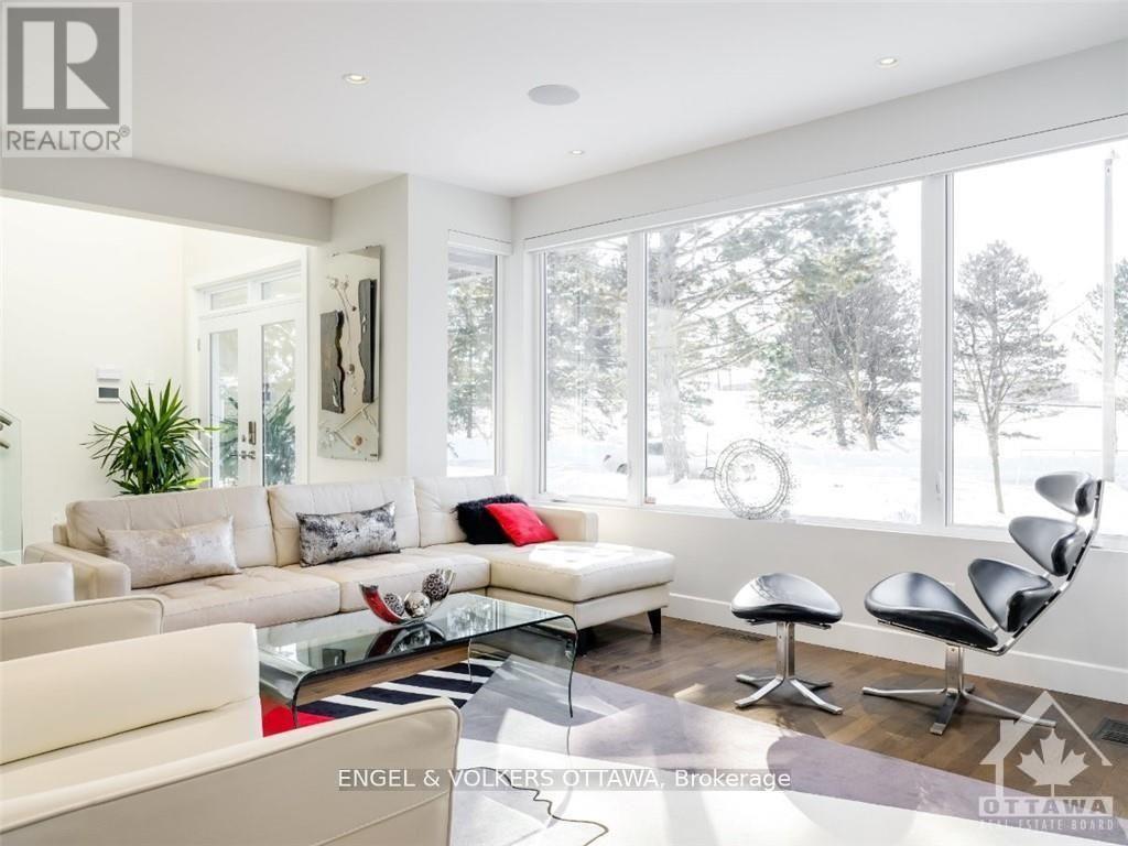 615 Island Park Crescent, Ottawa, Ontario  K1Y 3P4 - Photo 3 - X12797454