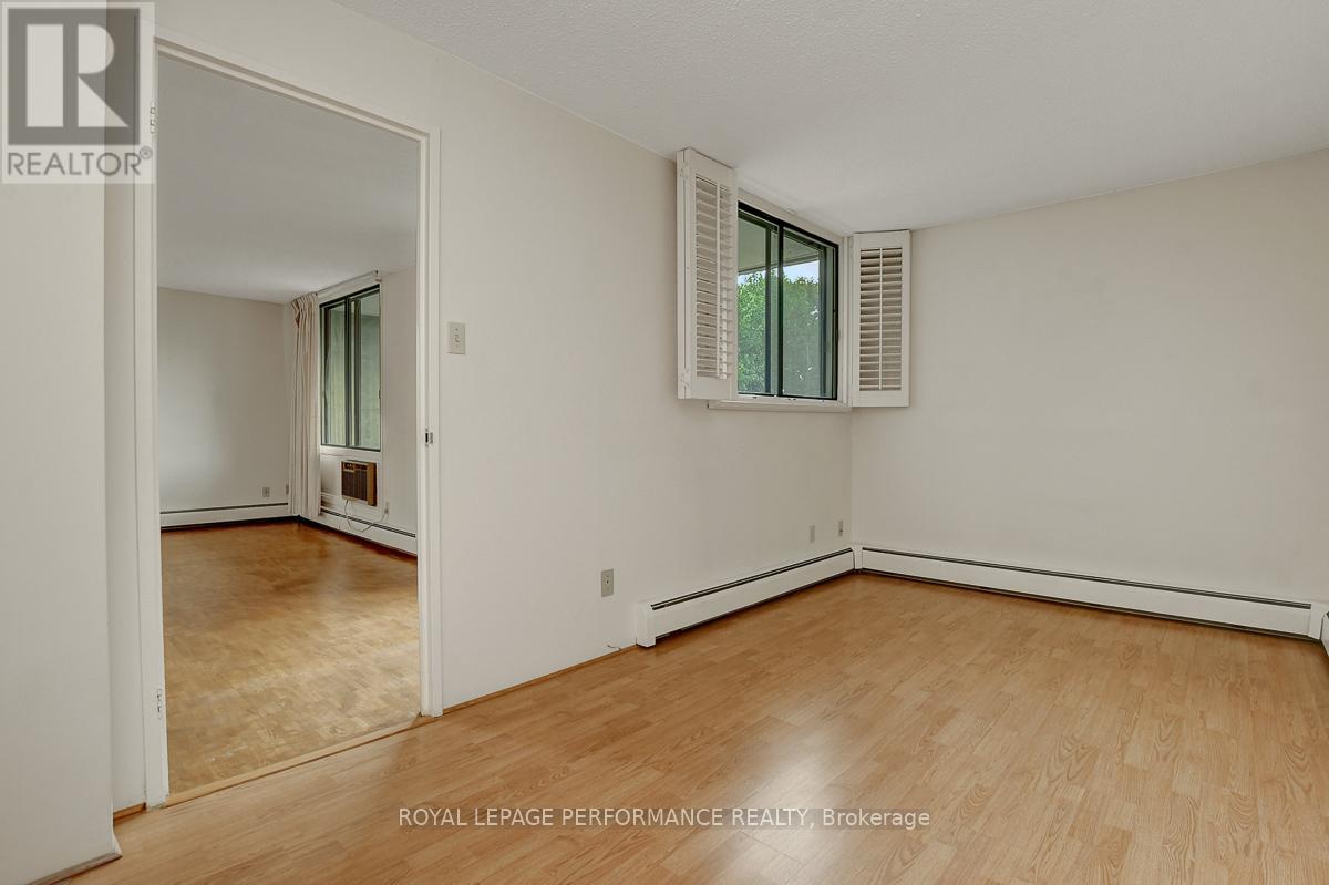 404 - 415 Greenview Avenue, Ottawa, Ontario  K2B 8G5 - Photo 13 - X12799320