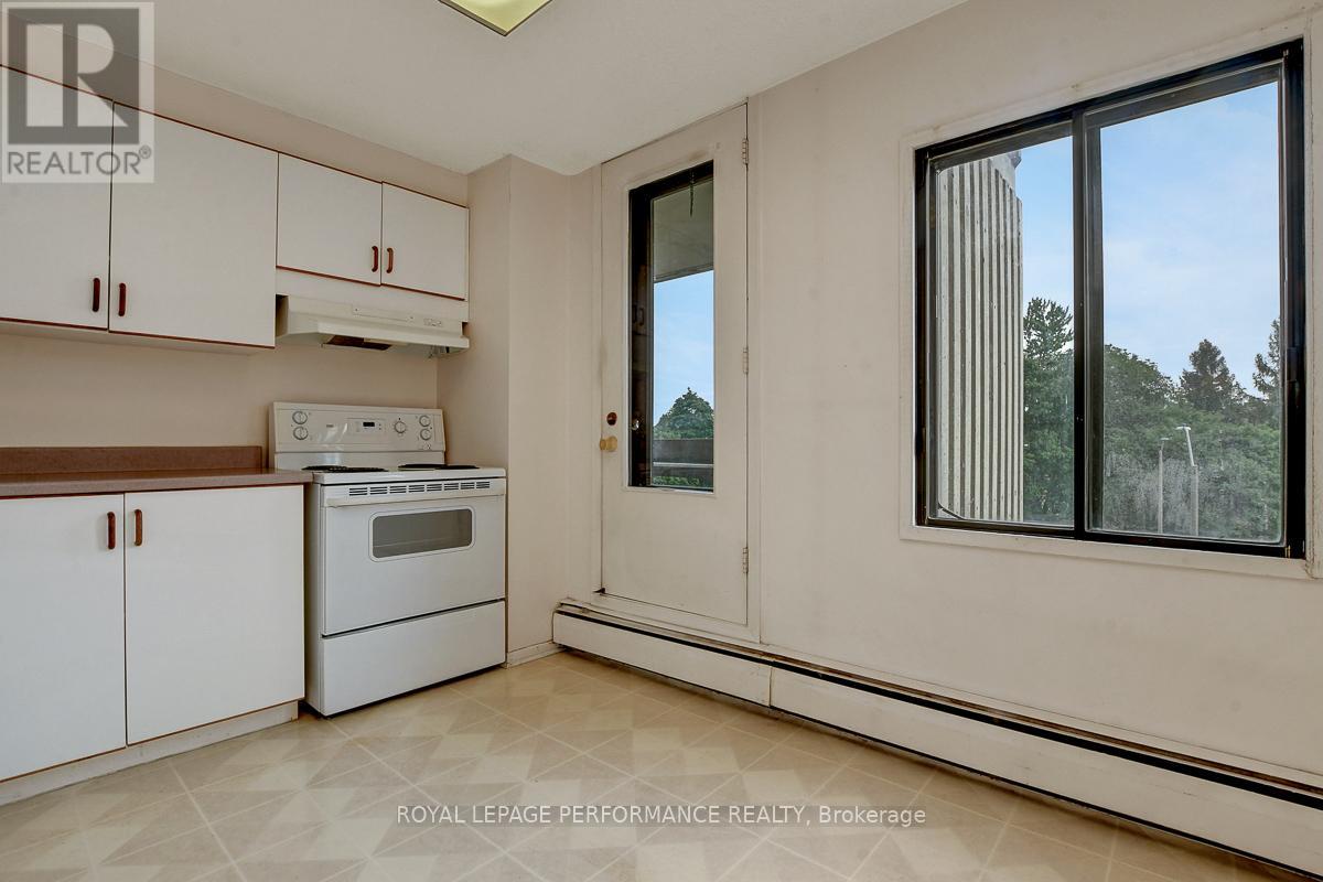 404 - 415 Greenview Avenue, Ottawa, Ontario  K2B 8G5 - Photo 15 - X12799320