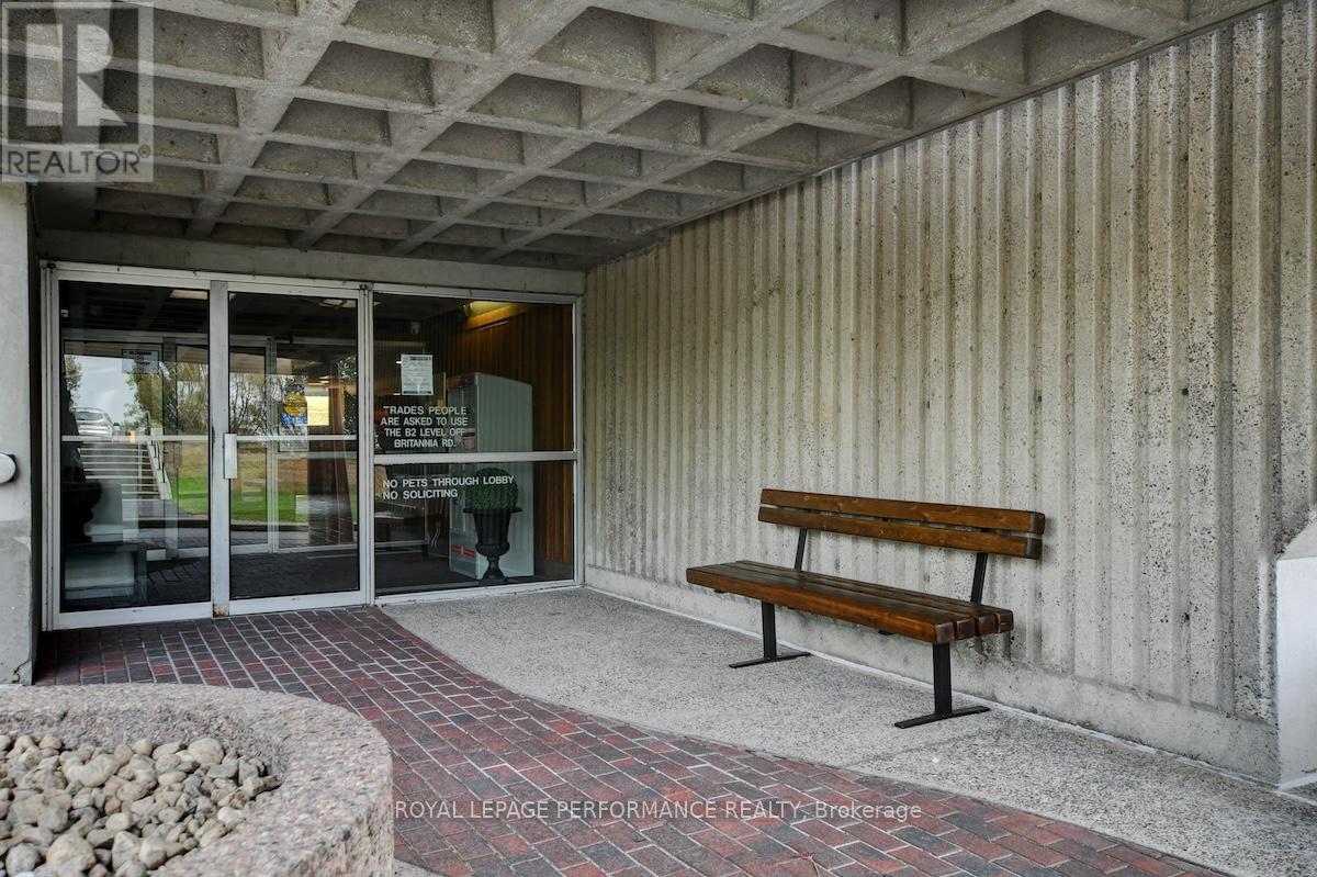404 - 415 Greenview Avenue, Ottawa, Ontario  K2B 8G5 - Photo 37 - X12799320