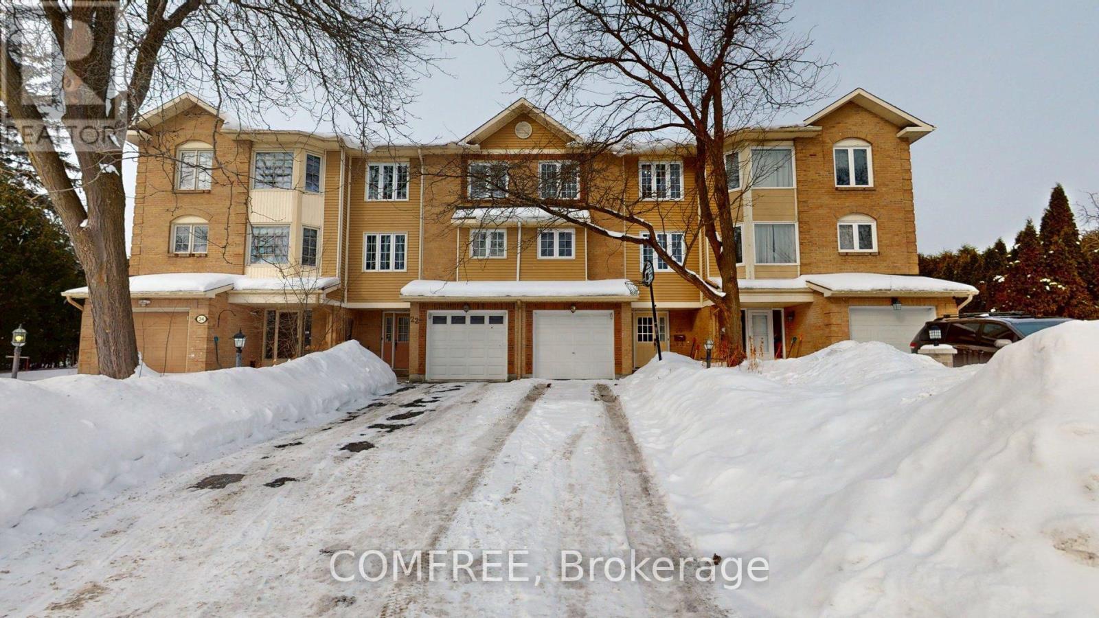 22 Arbordale Crescent, Ottawa, Ontario  K2G 5C6 - Photo 1 - X12799886