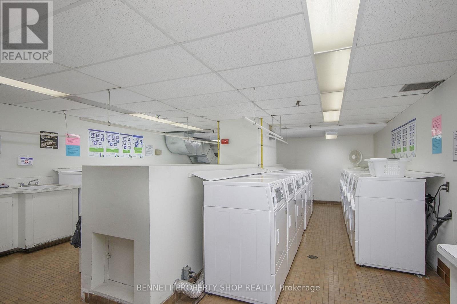 2011 - 665 Bathgate Drive, Ottawa, Ontario  K1K 3Y4 - Photo 13 - X12803660
