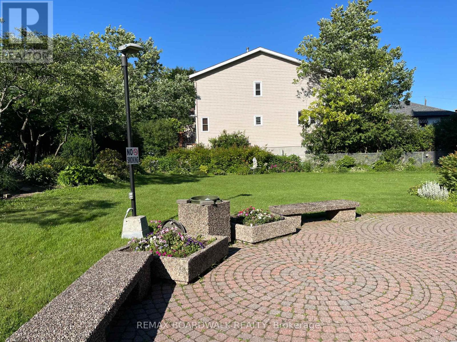 407 - 555 Brittany Drive, Ottawa, Ontario  K1K 4C5 - Photo 14 - X12804150