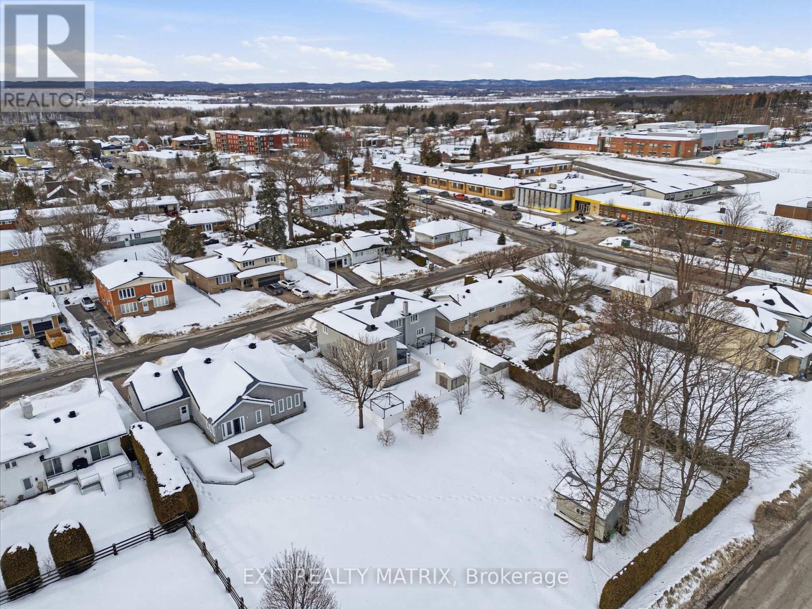 1691-1695 Saint-Laurent Street, Clarence-Rockland, Ontario  K4K 1C2 - Photo 47 - X12806278