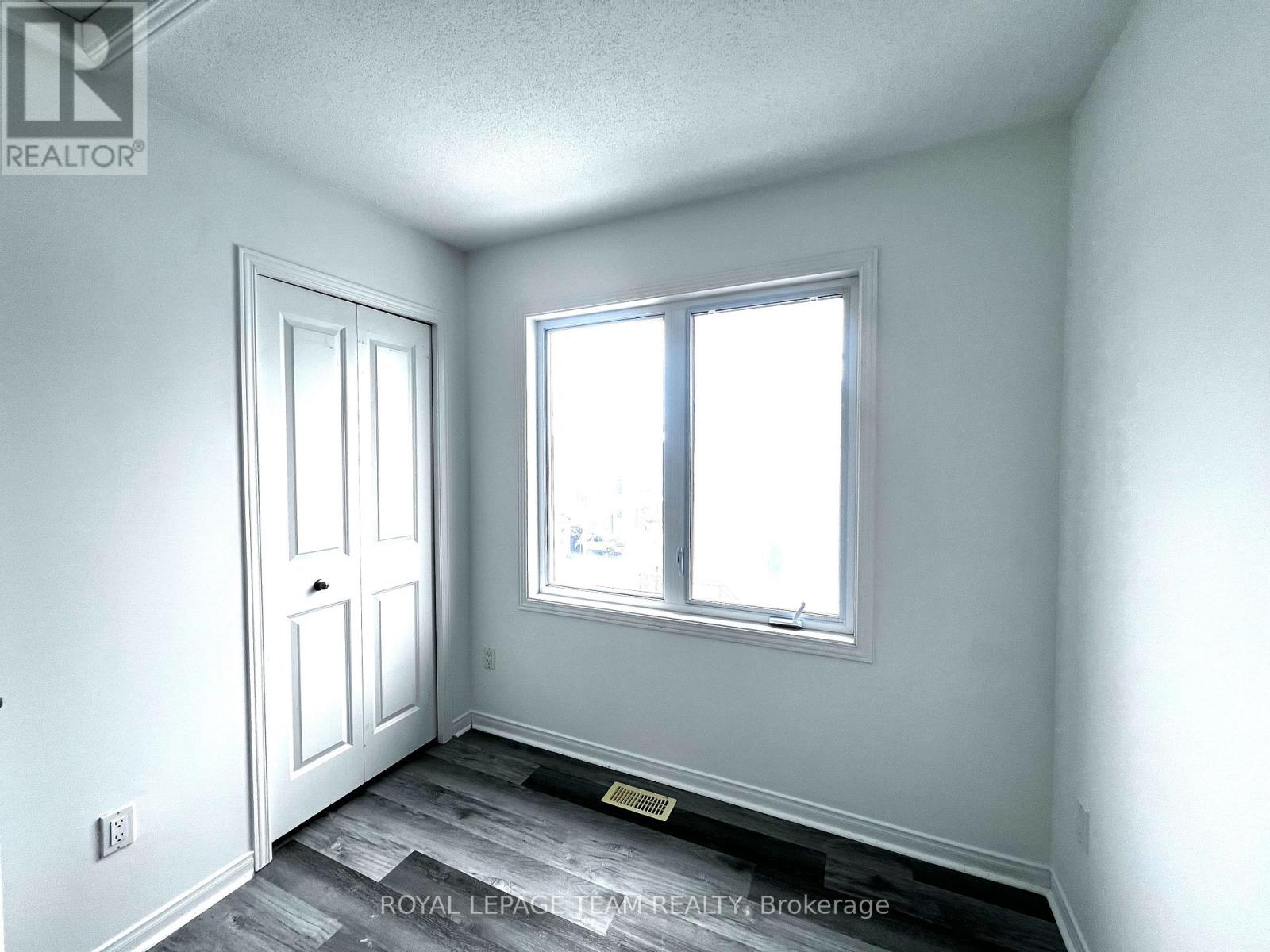 119 Songbird Private, Ottawa, Ontario  K2H 0A3 - Photo 17 - X12806826