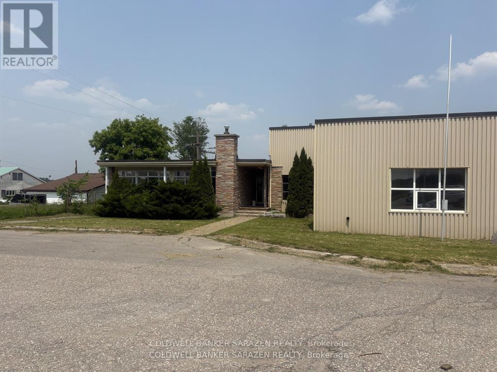 276 Madawaska Boulevard, Arnprior, Ontario  K7S 1R6 - Photo 1 - X12807118