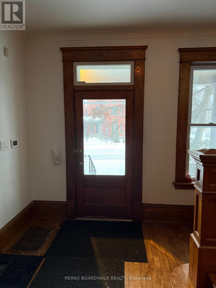 Ground Floor Office - 11 Lake Avenue W, Carleton Place, Ontario  K7C 1M1 - Photo 3 - X12808878
