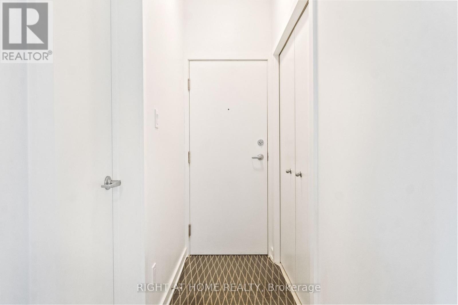 305 - 22 Perkins Street, Ottawa, Ontario  K1R 7G5 - Photo 19 - X12809074