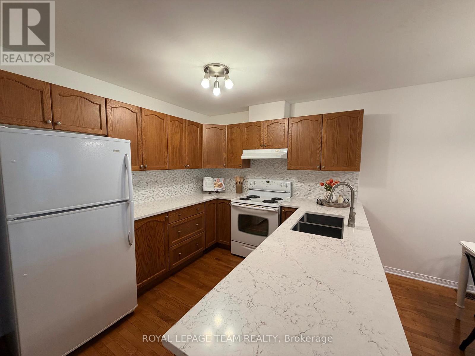 56 Frieday Street, Arnprior, Ontario  K7S 0A6 - Photo 12 - X12809218
