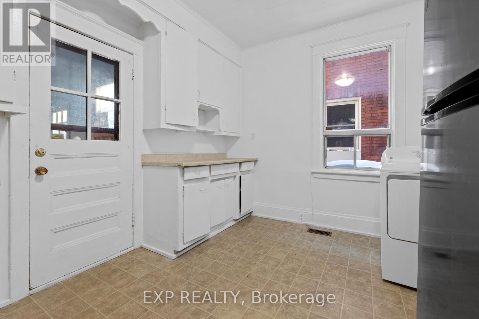 292-294 Clarence Street, Ottawa, Ontario  K1N 5R3 - Photo 11 - X12812038