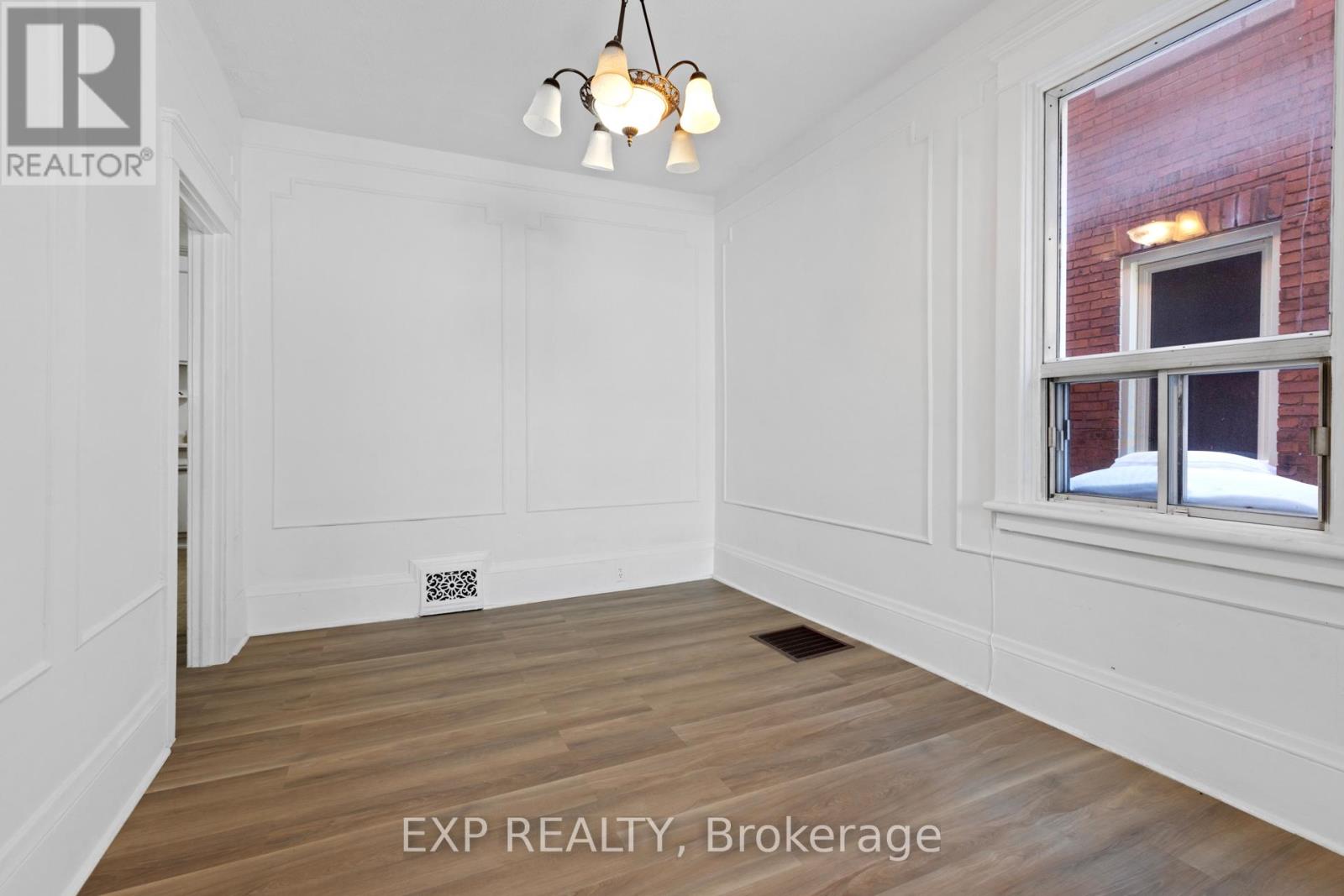 292-294 Clarence Street, Ottawa, Ontario  K1N 5R3 - Photo 7 - X12812038
