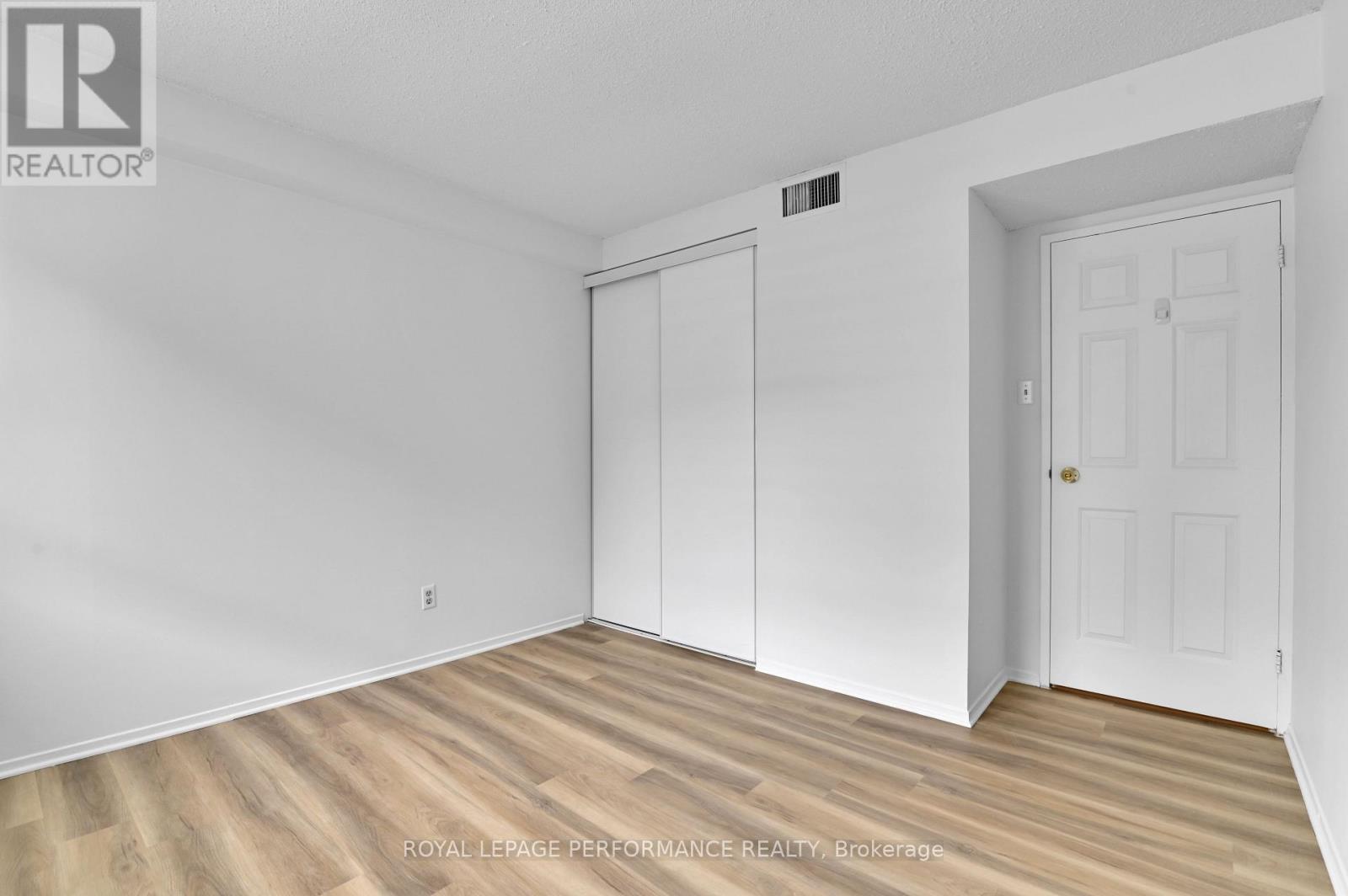 1701 - 470 Laurier Avenue W, Ottawa, Ontario  K1R 7W9 - Photo 18 - X12812898