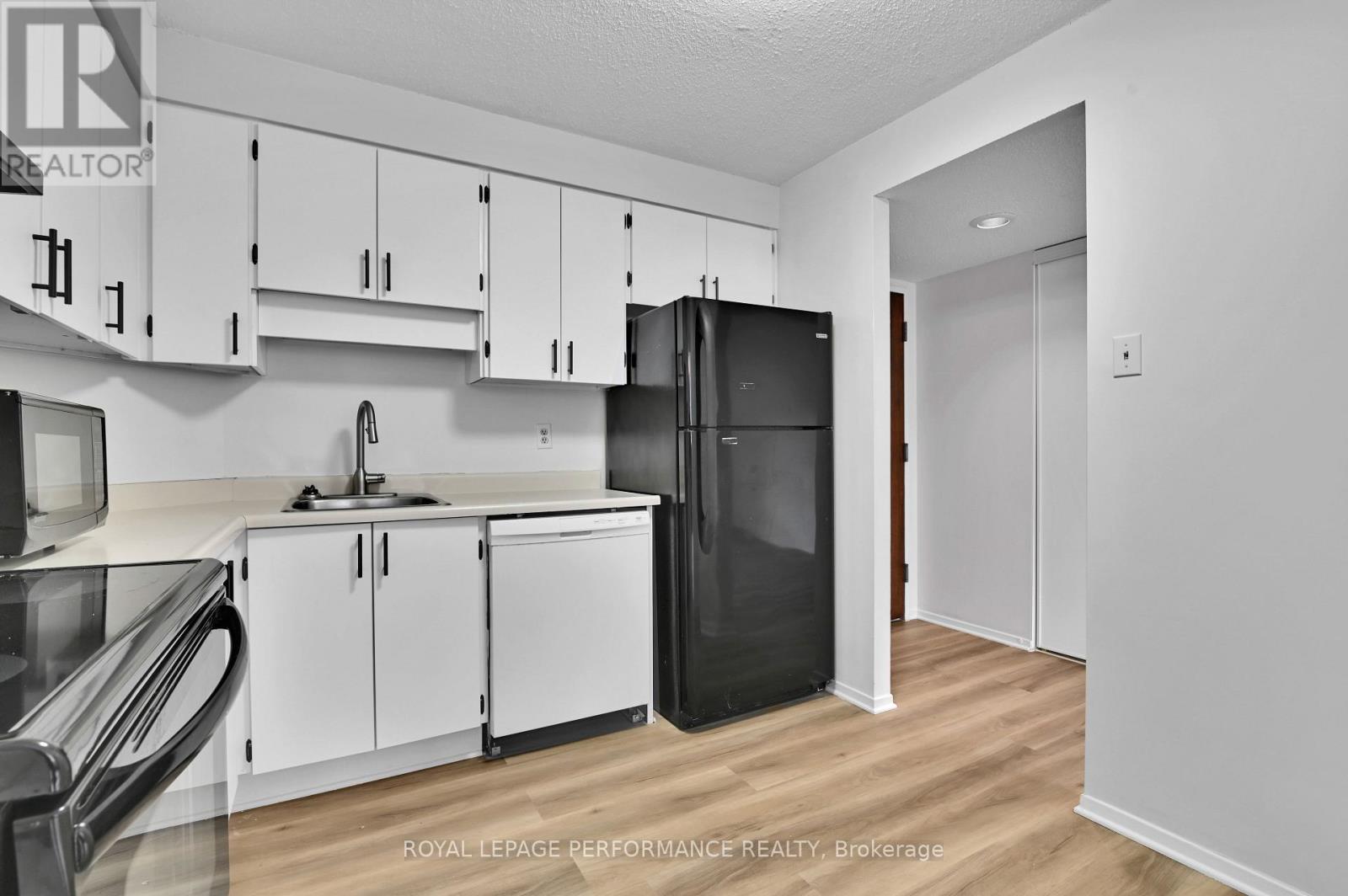 1701 - 470 Laurier Avenue W, Ottawa, Ontario  K1R 7W9 - Photo 9 - X12812898