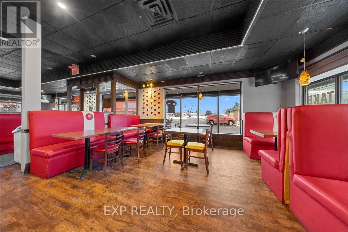 1 - 704 Fourteenth Street W, Cornwall, Ontario  K6J 5T9 - Photo 5 - X12812956