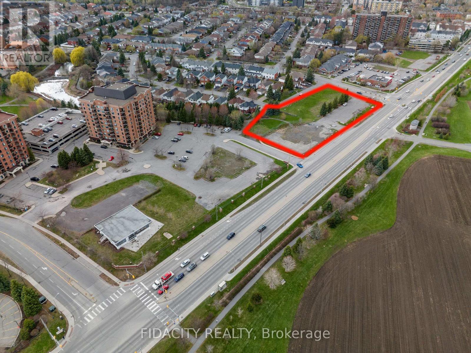 1 Crystal Park Crescent, Ottawa, Ontario  K2C 3Z8 - Photo 1 - X12814322