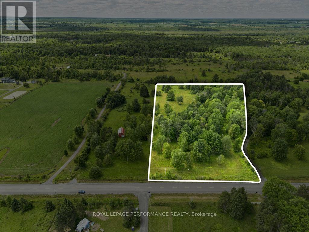 3117 Torwood Drive, Ottawa, Ontario  K0A 1T0 - Photo 3 - X12814372