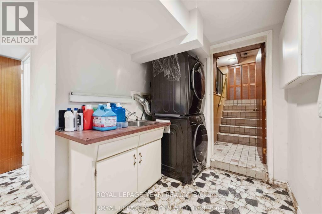 2353 Georgina Drive, Ottawa, Ontario  K2B 7M6 - Photo 21 - X12815974