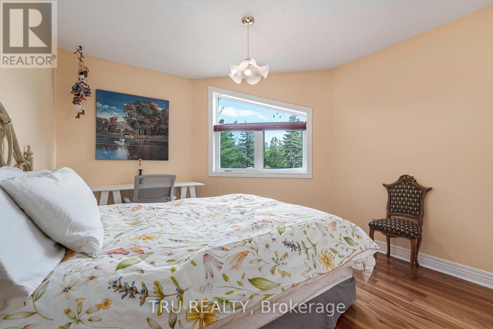 1915 Trans Canada Road, Ottawa, Ontario  K4C 1H5 - Photo 17 - X12816624