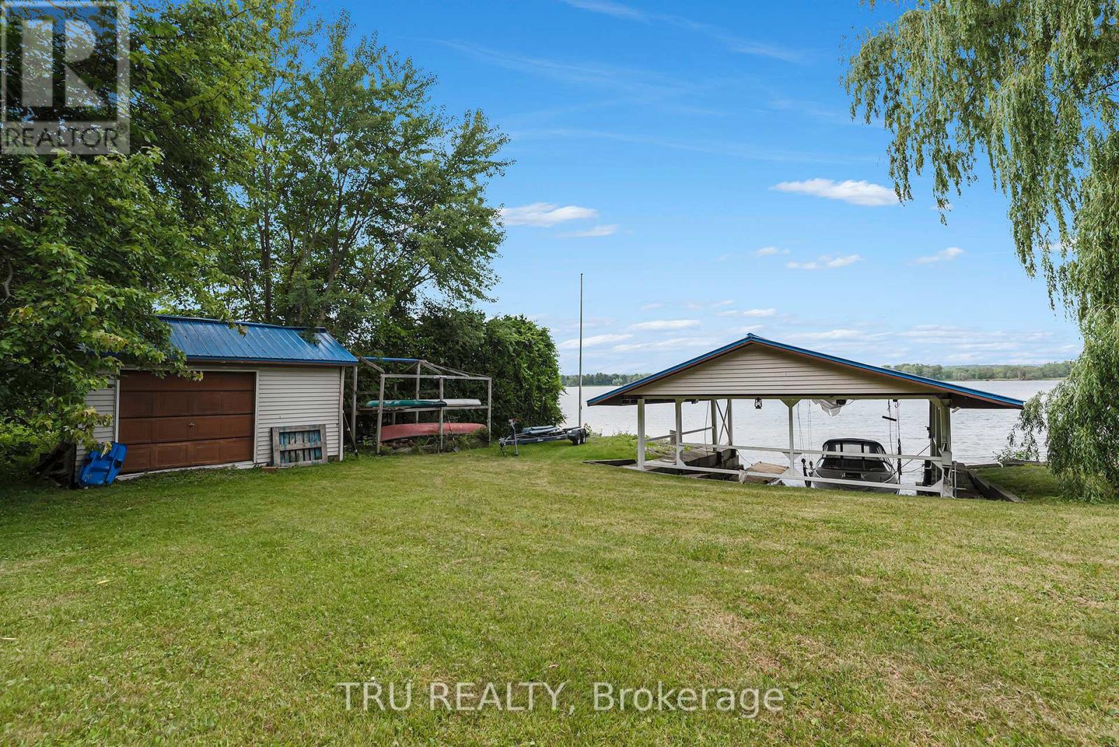 1915 Trans Canada Road, Ottawa, Ontario  K4C 1H5 - Photo 30 - X12816624