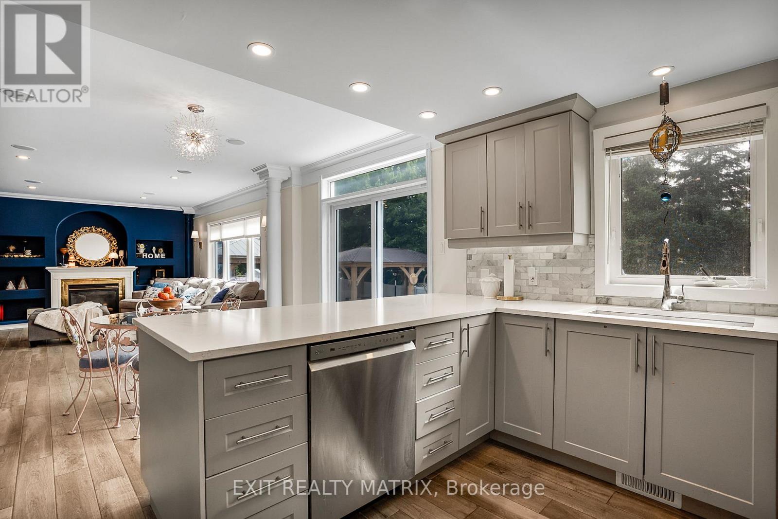 116 Lamadeleine Boulevard, Russell, Ontario  K0A 1W1 - Photo 11 - X12817092