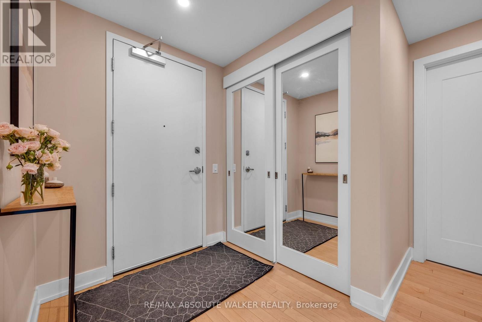 218 - 60 Springhurst Avenue, Ottawa, Ontario  K1S 5V7 - Photo 5 - X12818746