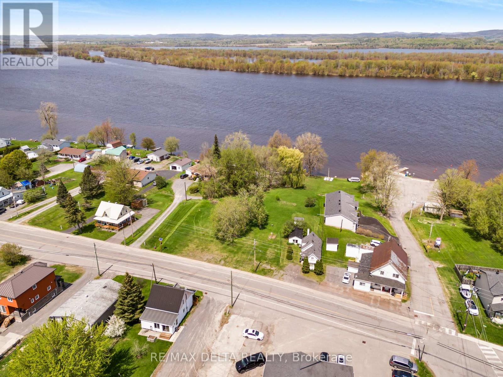 3211 Main Street, Alfred And Plantagenet, Ontario  K0A 3K0 - Photo 2 - X12820242