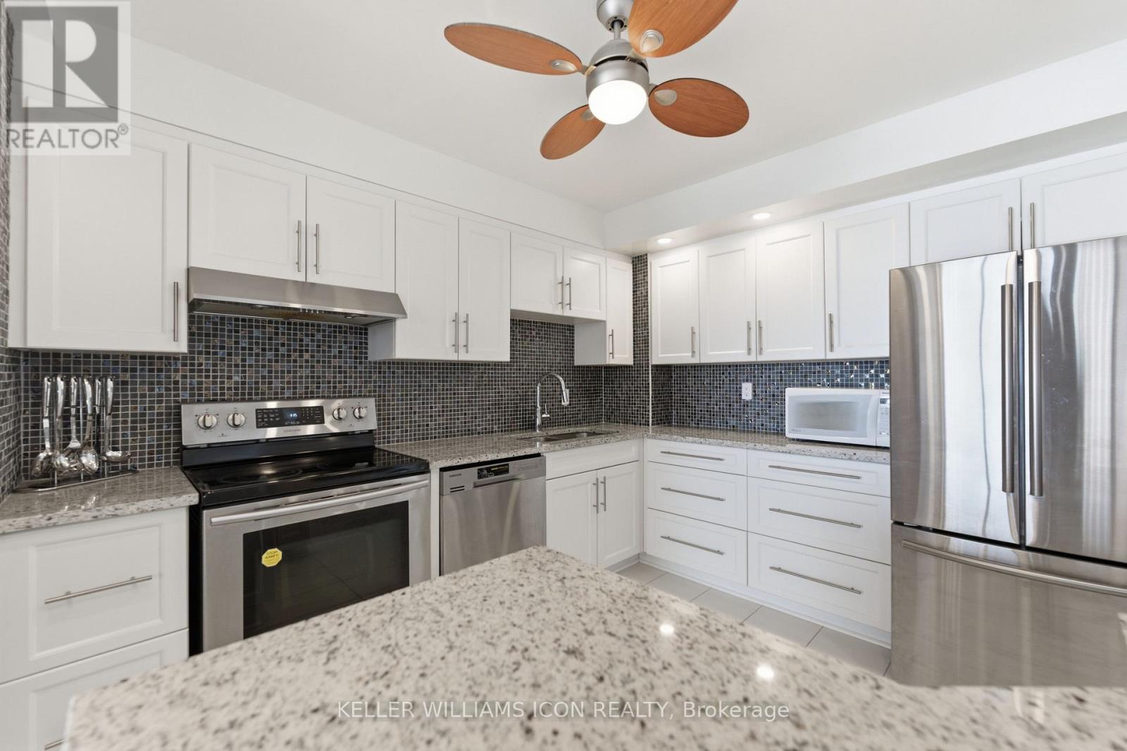 1011 - 2760 Carousel Crescent, Ottawa, Ontario  K1T 2N4 - Photo 18 - X12820768