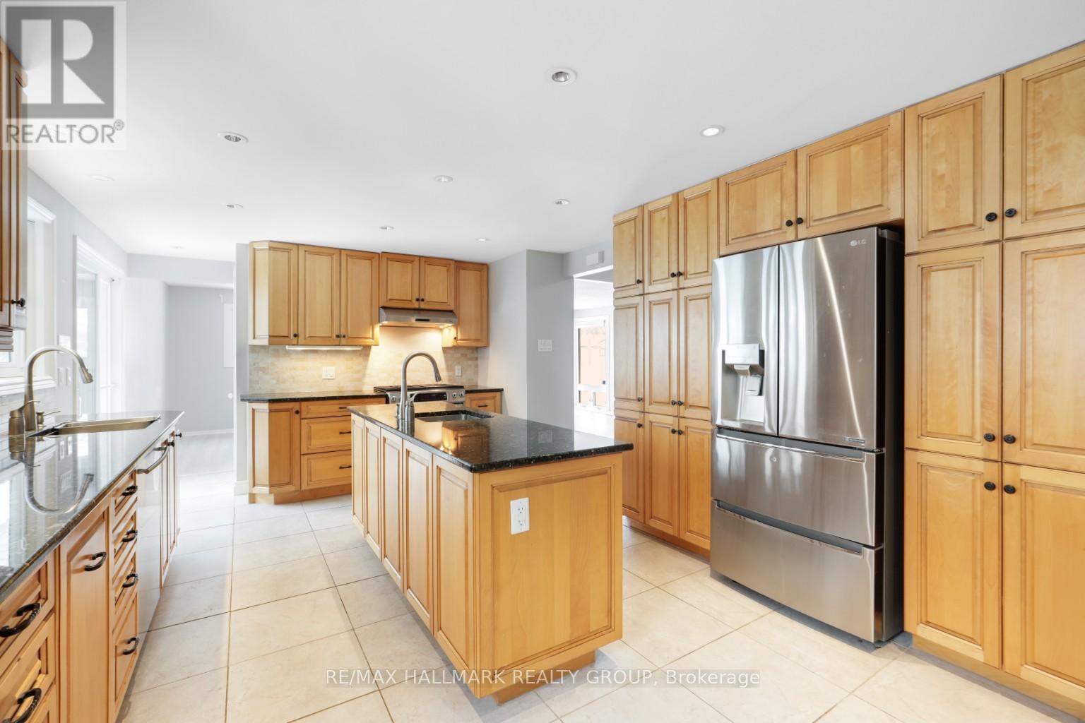 2036 Kings Grove Crescent, Ottawa, Ontario  K1J 6G1 - Photo 7 - X12822552