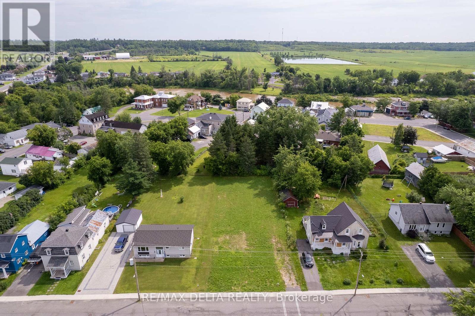 265 Main Street, Alfred And Plantagenet, Ontario  K0A 1L0 - Photo 2 - X12822806