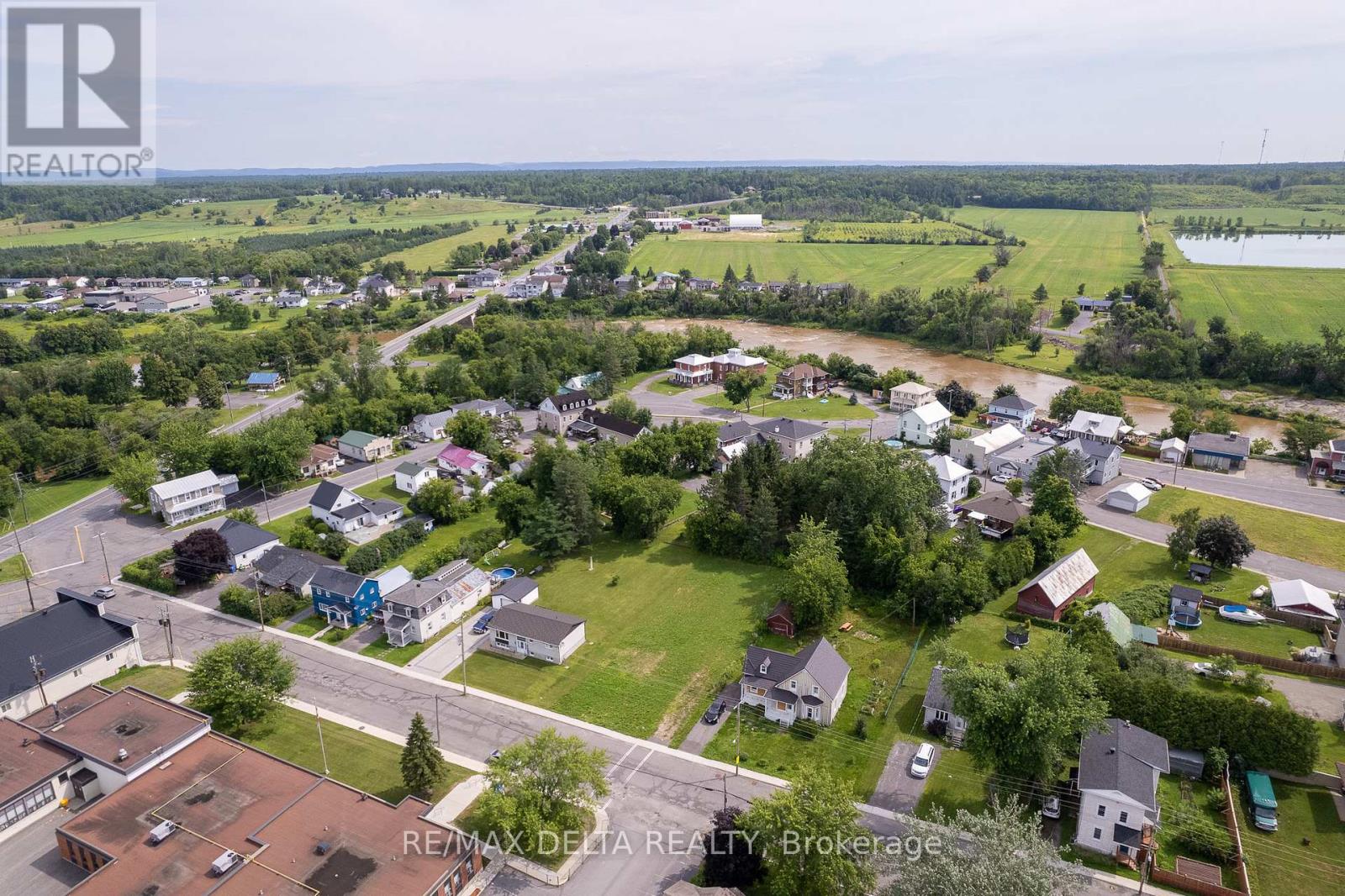 265 Main Street, Alfred And Plantagenet, Ontario  K0A 1L0 - Photo 4 - X12822806