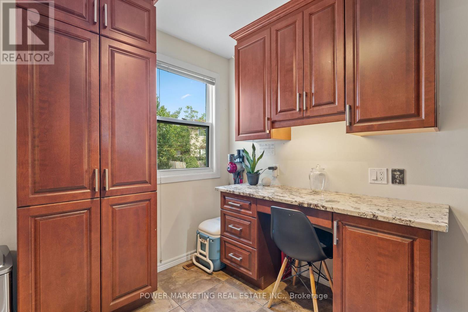 1809 Chopin Place, Ottawa, Ontario  K1C 5G1 - Photo 11 - X12824830