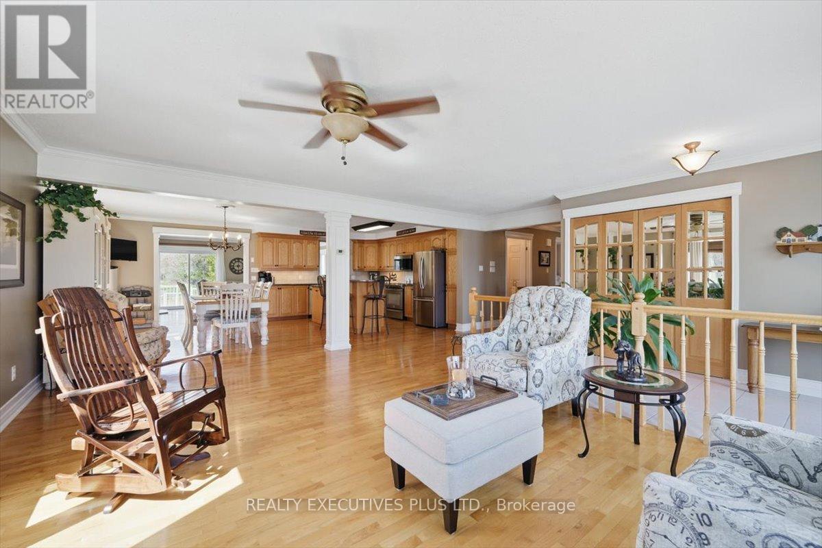 2935 Baseline Road, Clarence-Rockland, Ontario  K0A 3N0 - Photo 5 - X12825906