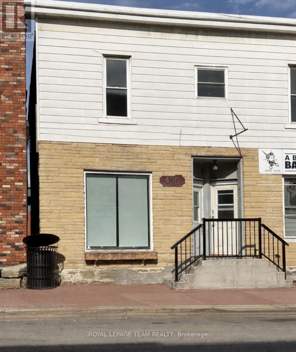 B - 490 Main Street, North Dundas, Ontario  K0C 2K0 - Photo 2 - X12827540