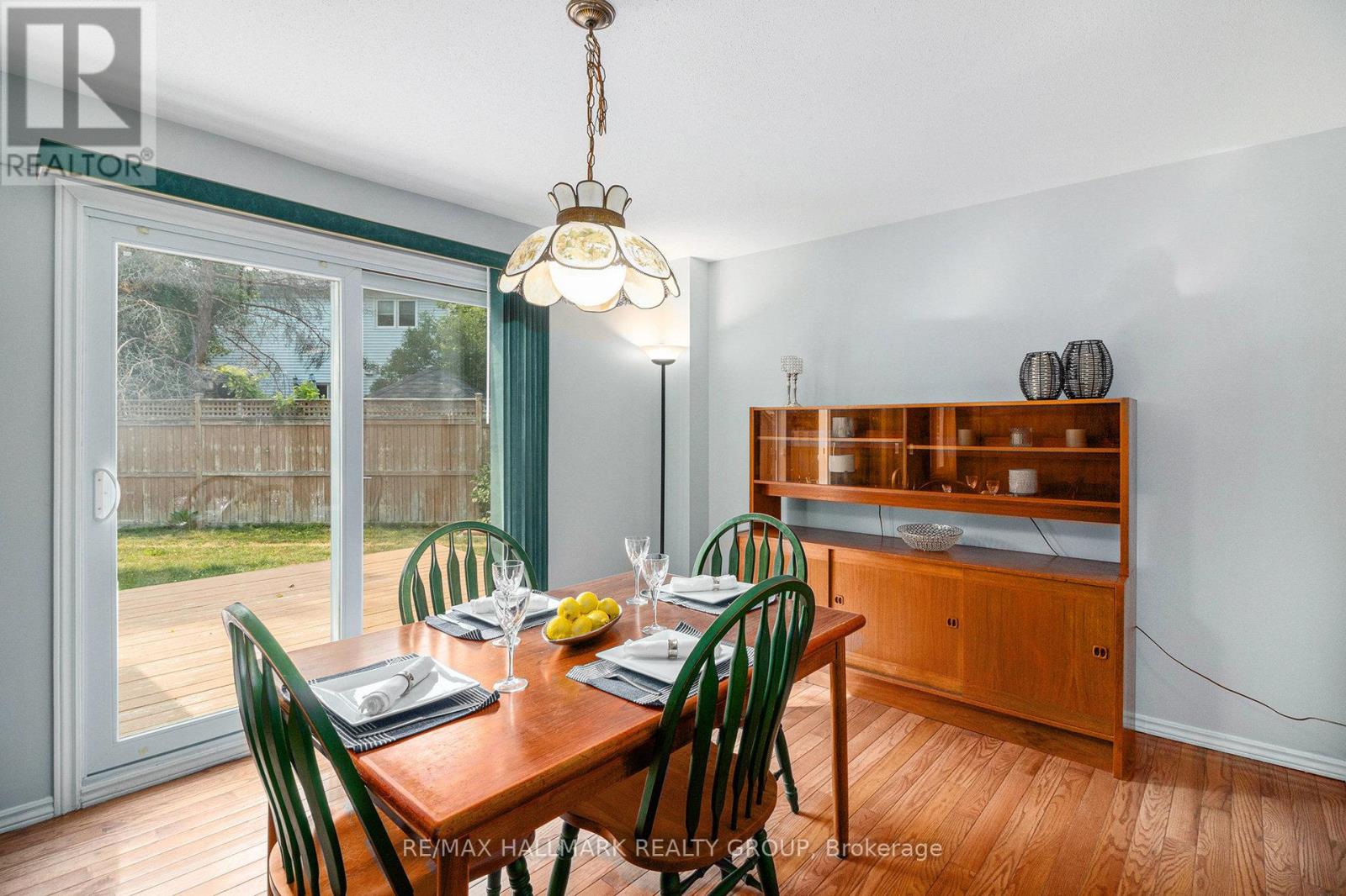270 Mceachern Crescent, Ottawa, Ontario  K1E 3K5 - Photo 13 - X12821584