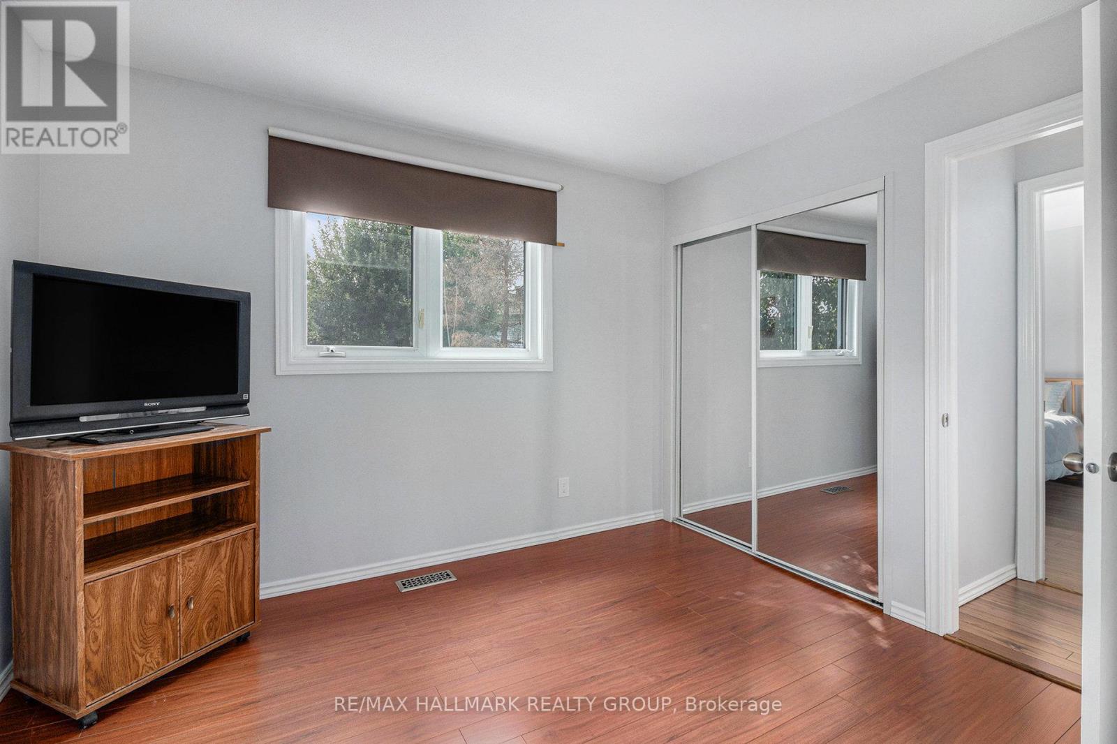270 Mceachern Crescent, Ottawa, Ontario  K1E 3K5 - Photo 23 - X12821584
