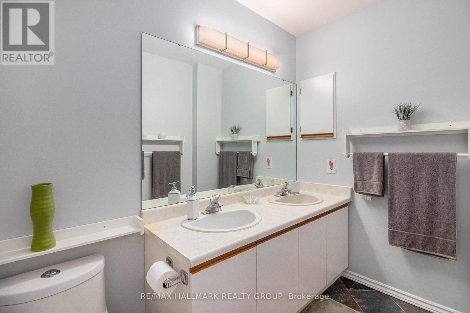 270 Mceachern Crescent, Ottawa, Ontario  K1E 3K5 - Photo 26 - X12821584