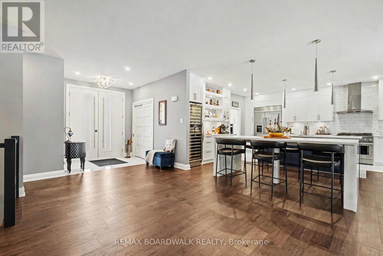 139 St Thomas Street, Russell, Ontario  K0A 3H0 - Photo 3 - X12827668