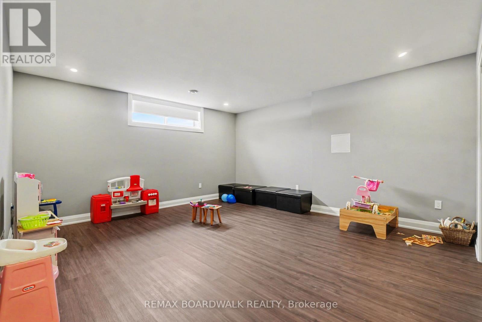 139 St Thomas Street, Russell, Ontario  K0A 3H0 - Photo 37 - X12827668